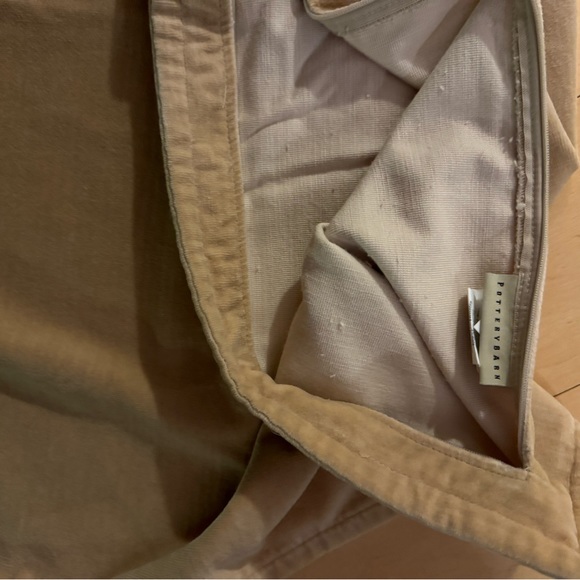 NWOT POTTERY BARN Everywhere Velvet Pillow Case - 20 x 20"- Tan /yellow - Picture 2 of 5